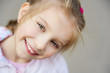 Foto: beautiful liitle girl close-up beautiful liitle girl close-up