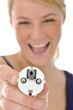 Frau mit Stecker
