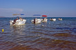 Motorówki w zatoce, grecka wyspa Zakynthos