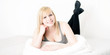 im Bett liegen