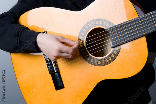 Photo: kid who plays guitar kid who plays guitar