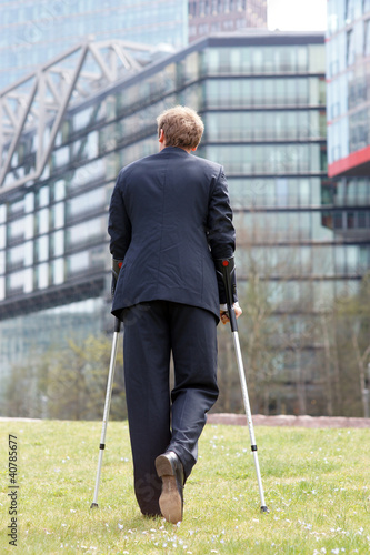 Photo: Nach dem Arbeitsunfall zurück ins Arbeitsleben Nach dem Arbeitsunfall zurück ins Arbeitsleben