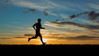 Jogger bei Sonnenaufgang