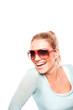 Frau mit Sonnenbrille lacht
