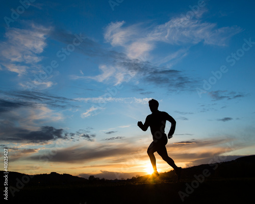 Photo: Jogger am Abendhimmel Jogger am Abendhimmel