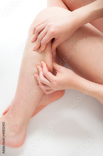 Photo: 肥満を気にする女性 肥満を気にする女性