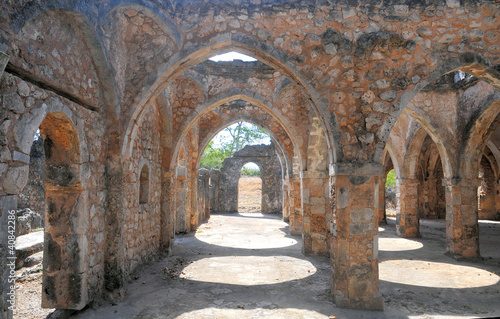 Photo: Große Moschee, Kilwa Kisiwani Große Moschee, Kilwa Kisiwani