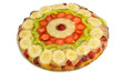 Torta di frutta su sfondo bianco