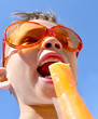 Kind mit Eis