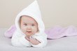 Baby beim Krabbeln lernen