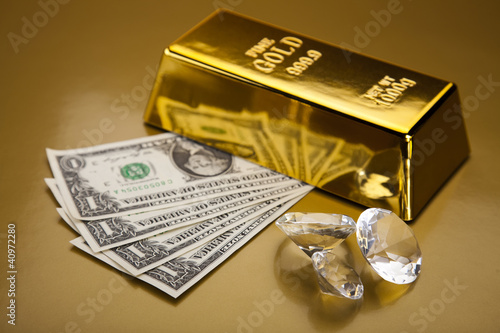 Photo: Gold and money Gold and money
