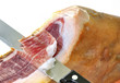 Cortando jamón serrano.