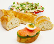 Räucherlachs und Baguette