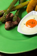 Grüner Spargel mit Spiegelei Grüner Spargel mit Spiegelei