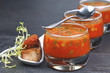 gebratener Lachs mit Tomaten-Möhren-Aspik