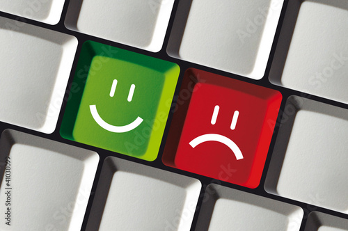 Illustration: Positiv oder negativ bewerten Positiv oder negativ bewerten