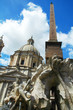 Obelisco e chiesa di Piazza Navona, Roma, Italia Obelisco e chiesa di Piazza Navona, Roma, Italia
