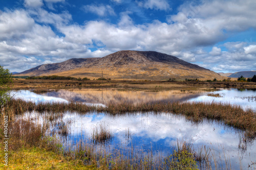 Foto: Connemara mountains and lake scenery, Ireland Connemara mountains and lake scenery, Ireland