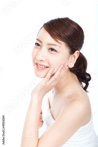 Foto: Beautiful young woman. Portrait of asian woman. Beautiful young woman. Portrait of asian woman.