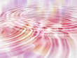 Wasseroberfläche mit  Wellenkreisen Rosa Lila