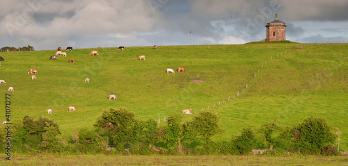 Photo: scenic ancient irish castle in county clare, ireland scenic ancient irish castle in county clare, ireland