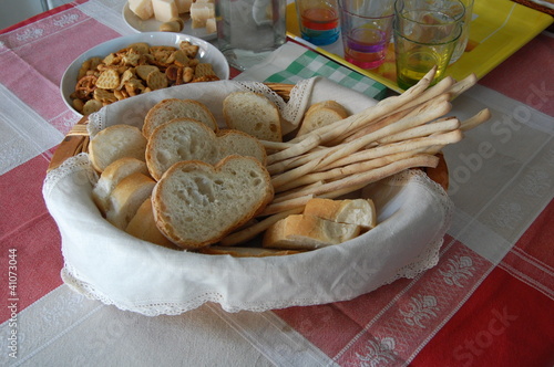 Photo: Pane e grissini per merenda sinoira / Grissini Piedmont Pane e grissini per merenda sinoira / Grissini Piedmont