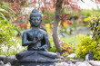 Buddha-Figur im Garten
