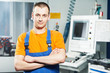 Foto: worker at tool workshop worker at tool workshop