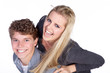 Bruder und Schwester haben sich lieb und spielen vergnügt