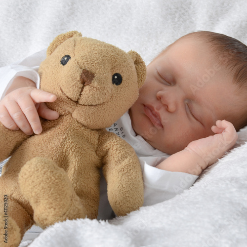 Photo: Baby mit Bärchen Baby mit Bärchen