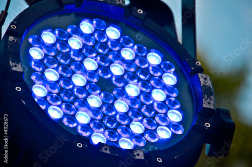 Foto: Scheinwerfer blaues Licht. Scheinwerfer blaues Licht.
