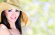 Foto: Beautiful smiling girl outdoor Beautiful smiling girl outdoor