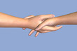 STRETTA DI MANO