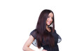 portrait einer junge frau mit langen haaren