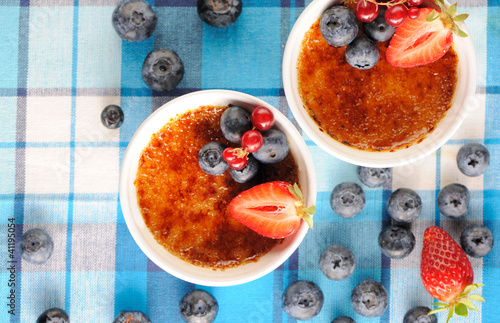 Photo: Creme brulee (cream brulee, burnt cream) Creme brulee (cream brulee, burnt cream)
