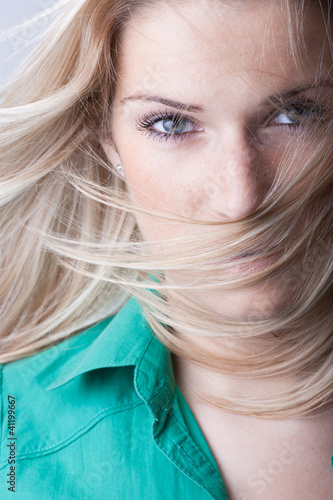 Photo: Fliegende Haare Fliegende Haare