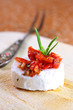 Ziegenkäse mit getrocknetenTomaten