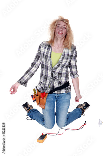 Photo: female electrician severely burned after an electric shock female electrician severely burned after an electric shock