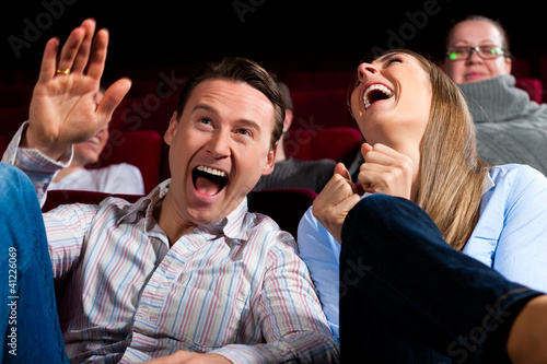 Photo: Paar und andere Leute im Kino Paar und andere Leute im Kino
