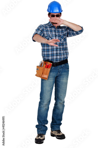 Photo: Builder in sunglasses Builder in sunglasses