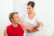 Patient bei der Physiotherapie
