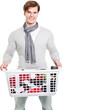 Foto: Junger Hausmann mit Wäsche Junger Hausmann mit Wäsche