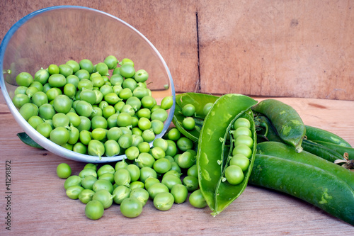Photo: Peas 2 color image Peas 2 color image
