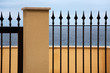 Haus am Meer hinter Zaun Haus am Meer hinter Zaun