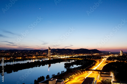 Photo: Wien an der Donau, Abendaufnahme Wien an der Donau, Abendaufnahme