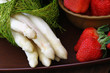 Spargel und Erdbeeren