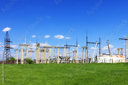 Foto: The Substation and Power Transmission Lines. Panorama The Substation and Power Transmission Lines. Panorama