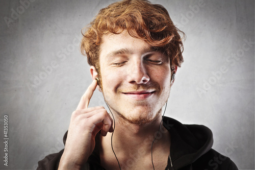 Foto: Enjoying music Enjoying music