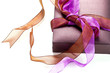Detaily fotografie Beautiful purple gift box over white background