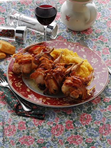 Foto: Quaglie arrosto alla pancetta Roasted quail and bacon Quaglie arrosto alla pancetta Roasted quail and bacon